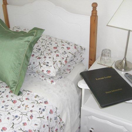 Lorcan Lodge Bed And Breakfast Сантри Номер фото